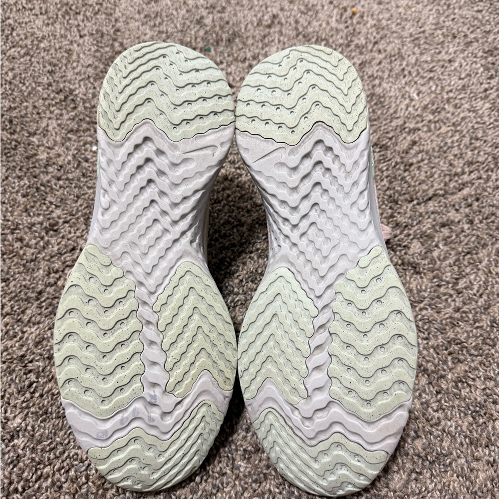 Nike odyssey react Women's Soft Pink Sneakers - Picture 7 of 8